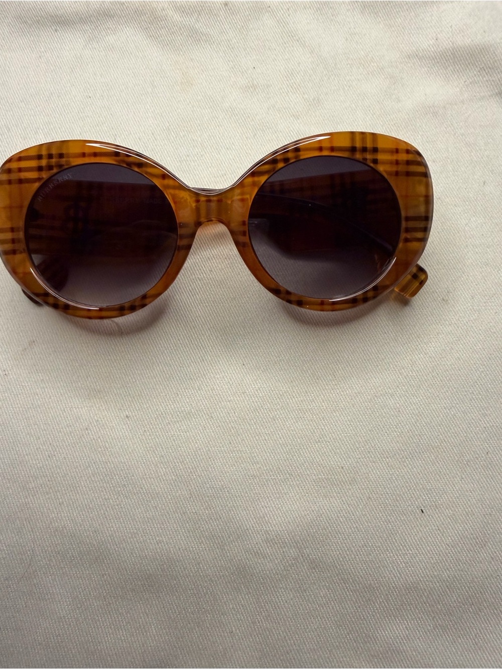 Burberry tortoiseshell Round Women's Sunglasses - Brown Lenses